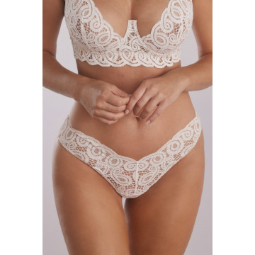 1104/3-B COCO Трусы бразильяно Экрю